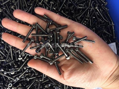 内六角直纹铁螺丝